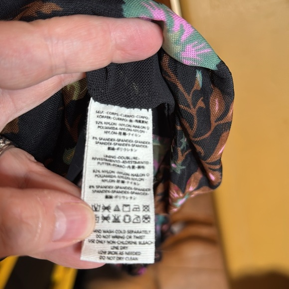 Free People Wildflower Honey Top Black Floral Size Small - Picture 12 of 13